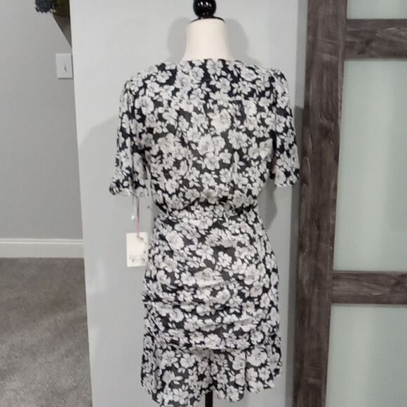Alex Marie Pretty As Suzy Floral Wrap Dress - Black and White Size 6P NWT - Picture 5 of 5